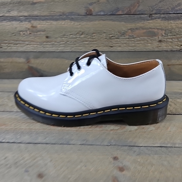 Dr. Martens AirWair 1461 White Patent Leather Oxford Shoes  NEW - Picture 9 of 10